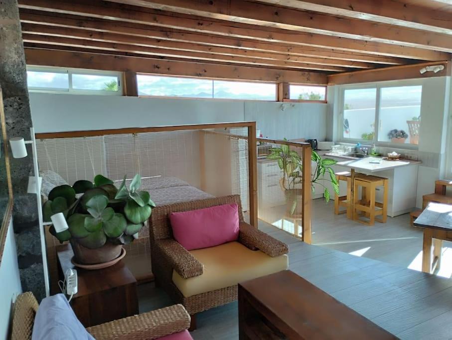 360 View To Ocean And Cliffs Apartment Famara Exterior photo
